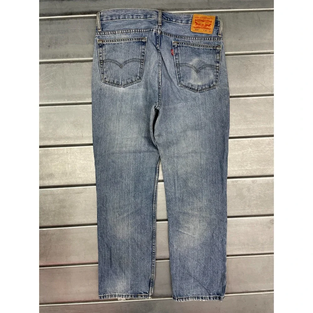 Levis 516 Jeans Mens 35X30 Blue Light Wash Denim Straight Leg 100% Cotton‎